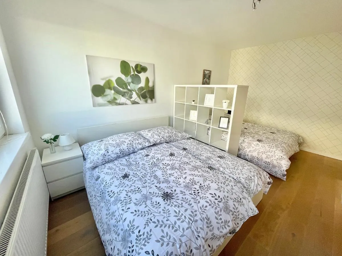 فيينا 80M2 Apartment With Balcony & Free Netflix 0*,
